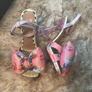 Brand new in box pillow pink Betsy johnson heels